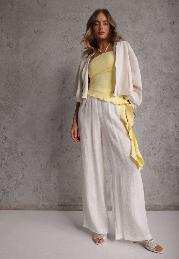 Renee - Białe Spodnie Wide Leg High Waist z Wiskozy Terilinae. Okazja: na co dzień. Stan: podwyższony. Kolor: biały. Materiał: wiskoza. Wzór: haft. Styl: casual