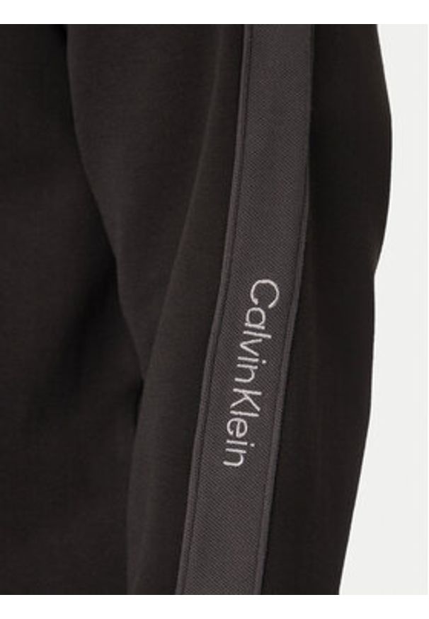 Calvin Klein Jeans Bluza Logo Tape J30J327244 Czarny Regular Fit. Kolor: czarny. Materiał: syntetyk