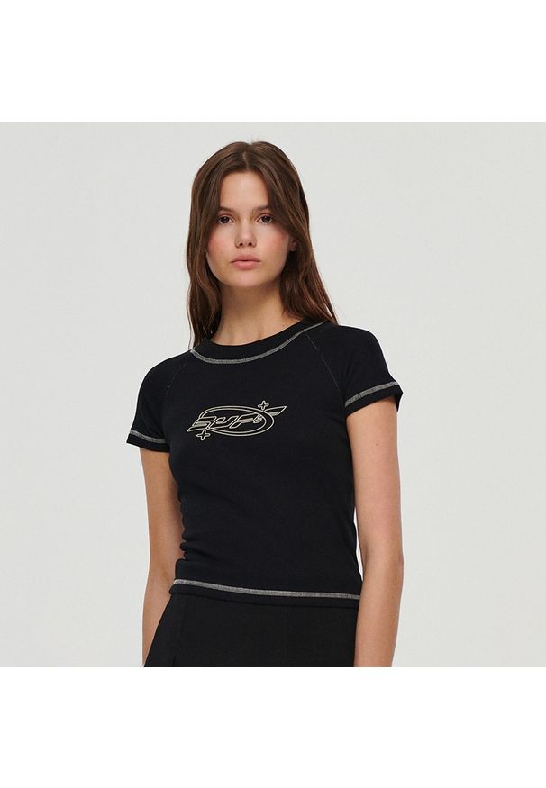 House - Koszulka z nadrukiem tekstowym czarna - Czarny. Kolor: czarny. Wzór: nadruk