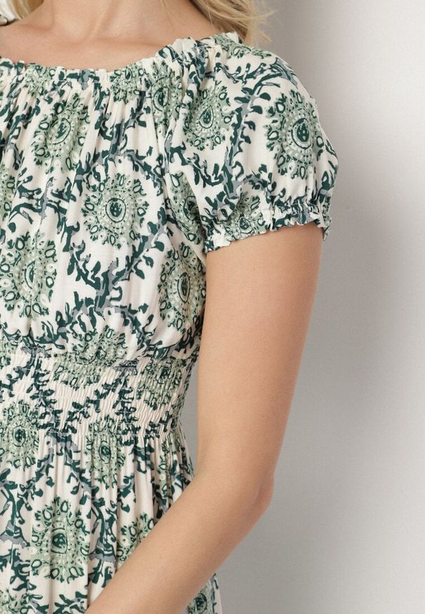 Born2be - Zielona Sukienka z Bawełną i Bufiastymi Rękawami Revilee. Okazja: na co dzień, na spacer. Kolor: zielony. Materiał: bawełna. Wzór: aplikacja. Styl: elegancki, casual