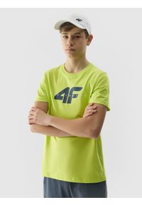 4F JUNIOR - T-shirt z bawełny organicznej z nadrukiem chłopięcy - żółty. Okazja: na co dzień. Kolor: żółty. Materiał: bawełna. Wzór: nadruk. Sezon: lato. Styl: casual, sportowy #1