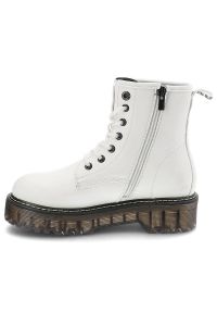 Big-Star - Białe Glany Big Star Damskie Modne Buty Jesienne. Okazja: na co dzień. Kolor: biały. Materiał: skóra ekologiczna, materiał. Szerokość cholewki: normalna. Sezon: jesień. Obcas: na obcasie. Styl: casual. Wysokość obcasa: niski #6