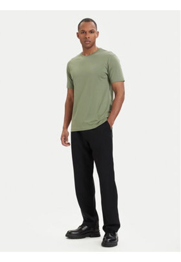 GANT - Gant T-Shirt Shield 2003184 Zielony ciemny Regular Fit. Kolor: zielony. Materiał: bawełna