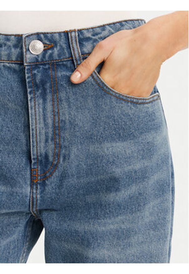 AMI PARIS - AMI Paris Jeansy FTR450.DE0046 Granatowy Regular Fit. Kolor: niebieski