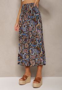 Renee - Czarno-Granatowe Spodnie Culottes z Bawełnianej Tkaniny Ozdobione Wzorem Paisley Gwinamas. Okazja: do pracy. Kolor: czarny. Materiał: bawełna, tkanina. Wzór: aplikacja, paisley