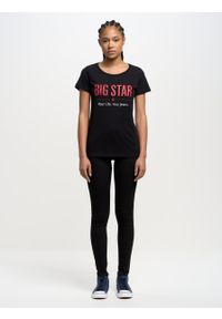 Big-Star - Koszulka damska o klasycznym kroju czarna Brunona 906. Kolor: czarny. Materiał: bawełna, jeans. Wzór: aplikacja, nadruk. Styl: klasyczny