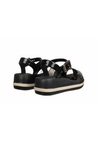 Sandały Azaleia Marie Sandal Plat Fem Black 198049, Czarny, Tworzywo. Okazja: na co dzień. Zapięcie: klamry. Kolor: czarny. Materiał: tworzywo sztuczne. Wzór: paski. Styl: casual, sportowy #4