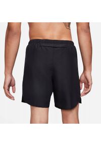 Spodenki Męskie Nike M Nk Df Challenger Short. Kolor: czarny. Technologia: Dri-Fit (Nike). Długość: krótkie. Sezon: lato. Sport: fitness