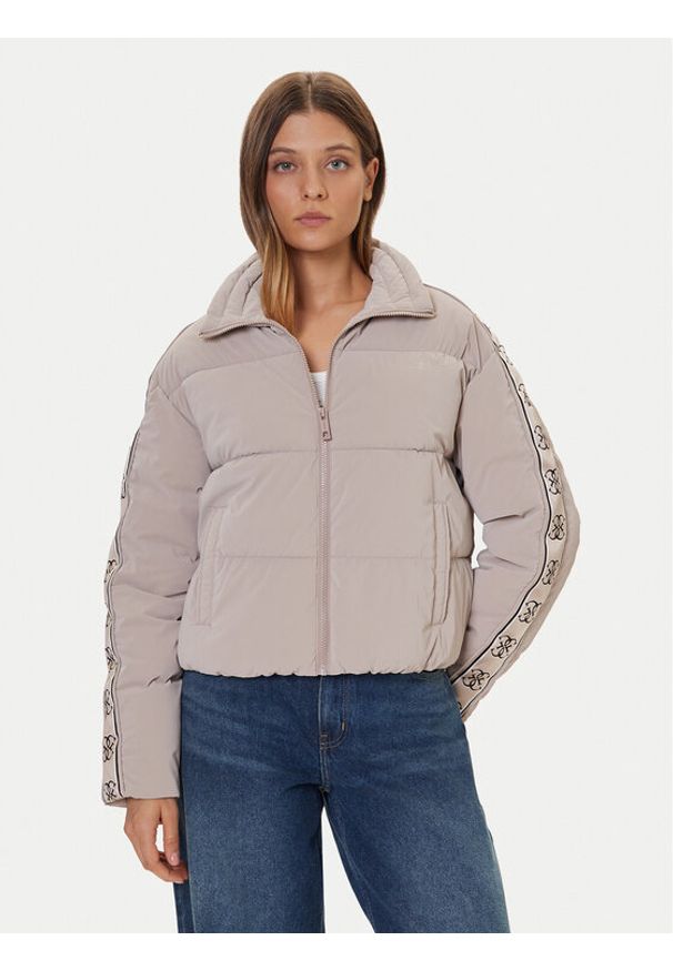 Guess Kurtka zimowa V5BL11 WGYC2 Beżowy Regular Fit. Kolor: beżowy. Materiał: syntetyk. Sezon: zima