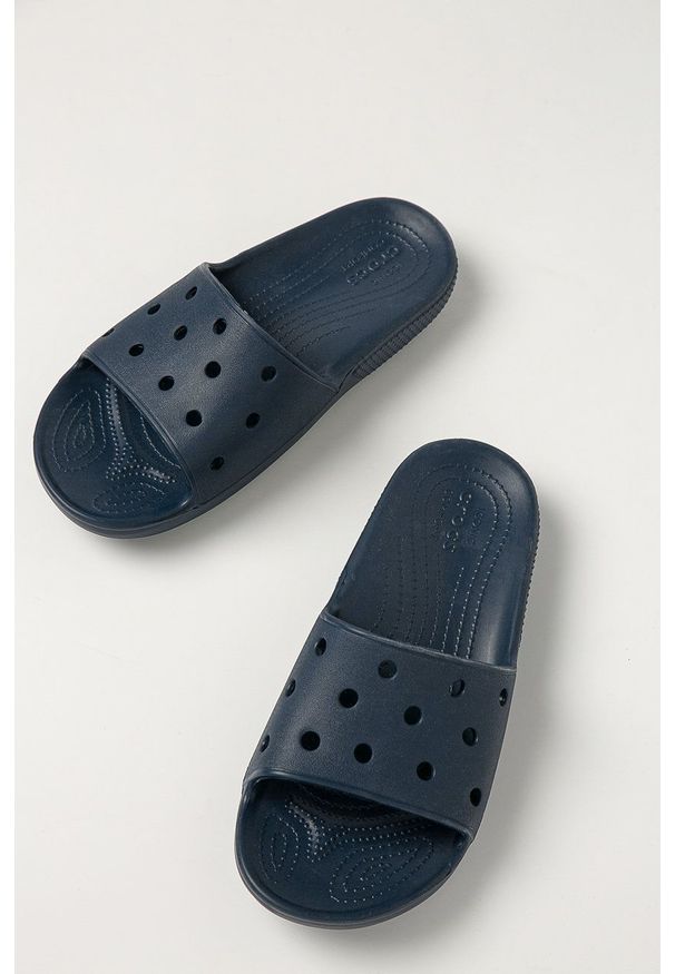 Crocs - Klapki. Kolor: niebieski. Materiał: materiał, guma. Wzór: gładki