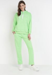 Born2be - Zielone Spodnie Pereiles. Kolor: zielony. Materiał: dresówka. Długość: długie. Wzór: ażurowy #3
