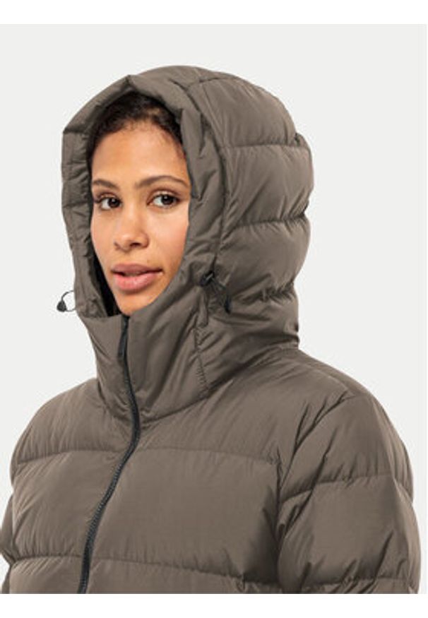 Jack Wolfskin Płaszcz zimowy Frozen Palace Coat 1204133 Brązowy Regular Fit. Kolor: brązowy. Materiał: syntetyk. Sezon: zima