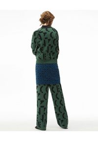 Kenzo - KENZO - Rozpinany sweter z monogramem. Kolor: zielony. Materiał: materiał, prążkowany. Długość rękawa: długi rękaw. Długość: długie. Wzór: aplikacja