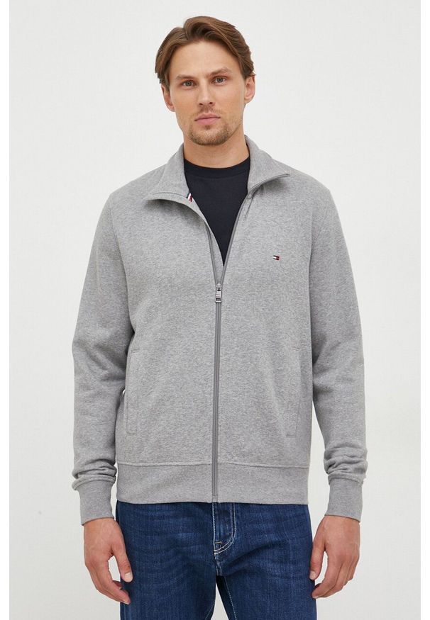 TOMMY HILFIGER - Tommy Hilfiger bluza męska kolor szary gładka. Kolor: szary. Długość rękawa: długi rękaw. Długość: długie. Wzór: gładki