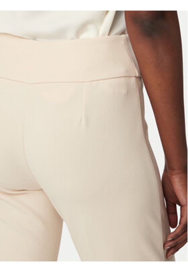 Rinascimento Spodnie materiałowe CFC0127875003 Beżowy Straight Fit. Kolor: beżowy. Materiał: syntetyk