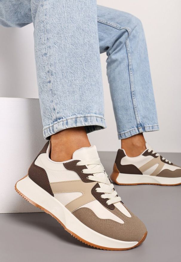 Born2be - Brązowe Płaskie Sneakersy z Geometrycznym Wzorem Nawla. Kolor: brązowy. Wzór: geometria