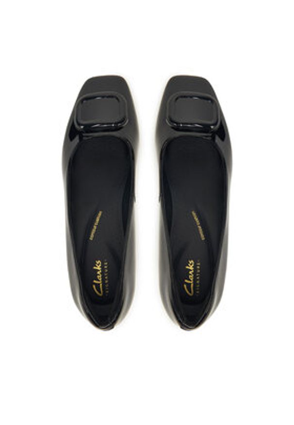 Clarks Czółenka Fernie Trim 26183037 Czarny. Kolor: czarny. Materiał: lakier, skóra