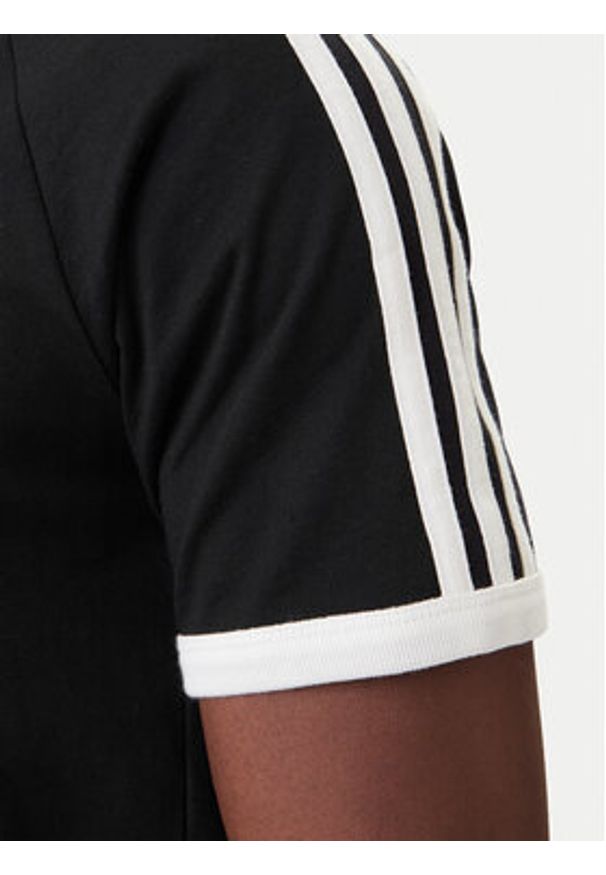 Adidas - adidas T-Shirt 3-Stripes KE3538 Czarny Regular Fit. Kolor: czarny. Materiał: bawełna