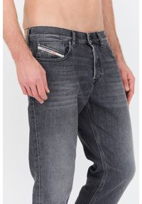 Diesel - DIESEL Czarne jeansy D-finitive Tapered. Kolor: czarny