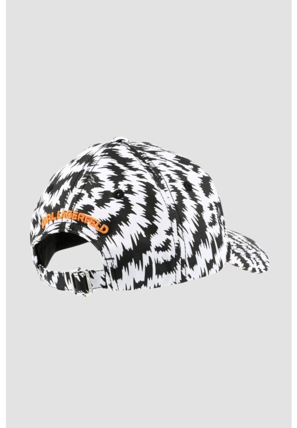 Karl Lagerfeld - KARL LAGERFELD Czarno-biała czapka z daszkiem K/zebra. Kolor: wielokolorowy. Wzór: motyw zwierzęcy