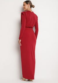 Born2be - Bordowa Koktajlowa Sukienka o Dopasowanym Kroju z Marszczeniem Besiel. Kolor: czerwony. Styl: wizytowy #7