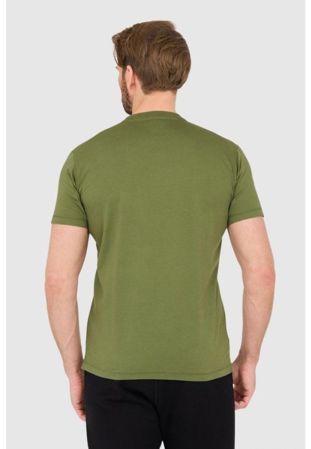 DSQUARED2 Zielony bawełniany t-shirt z małym logo. Kolor: zielony. Materiał: bawełna