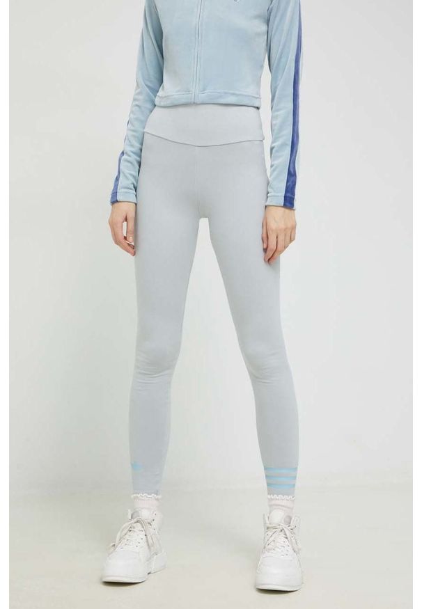 adidas Originals legginsy damskie kolor szary z nadrukiem. Kolor: szary. Materiał: materiał. Wzór: nadruk