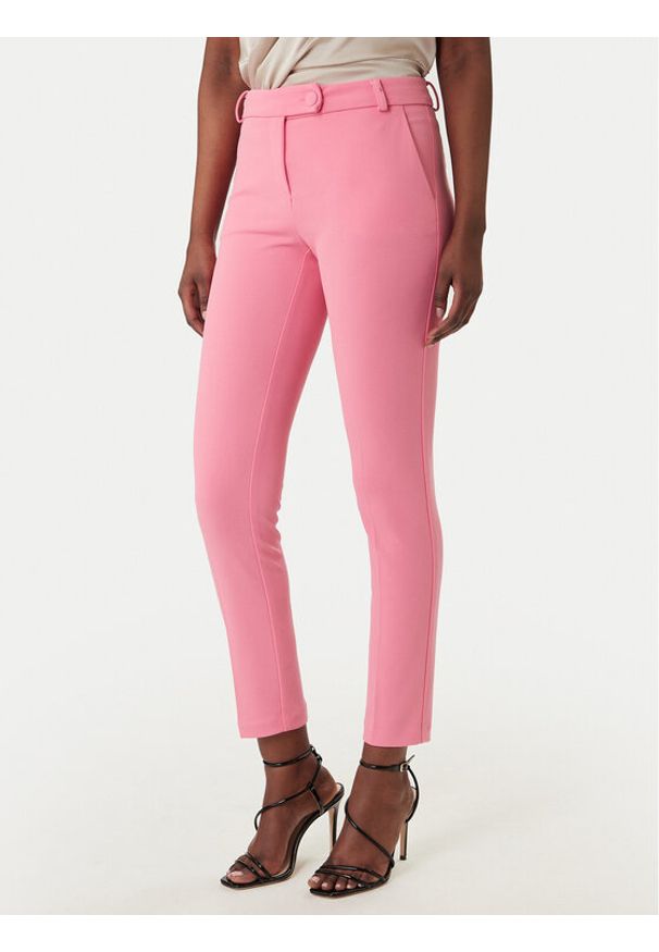 Rinascimento Spodnie materiałowe CFC0127865003 Różowy Slim Fit. Kolor: różowy. Materiał: syntetyk