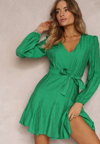 Renee - Zielona Rozkloszowana Sukienka Mini z Wiązaniem w Talii Evyna. Kolor: zielony. Długość: mini #4