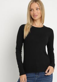 Born2be - Czarny Klasyczny Sweter z Wiskozą Oleva. Okazja: do pracy, na co dzień. Kolor: czarny. Materiał: wiskoza. Styl: klasyczny #3