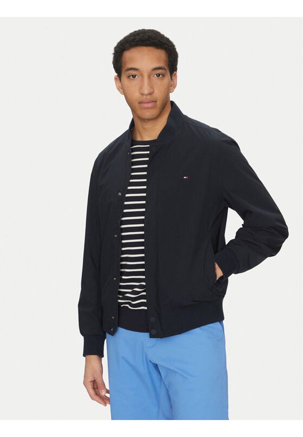 TOMMY HILFIGER - Tommy Hilfiger Kurtka bomber MW0MW36665 Granatowy Regular Fit. Kolor: niebieski. Materiał: syntetyk