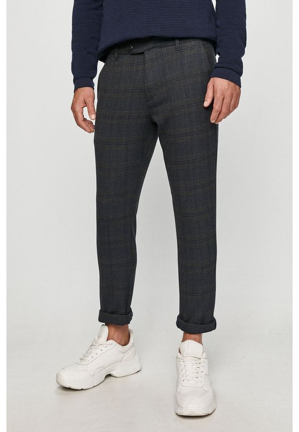 Tailored & Originals - Spodnie. Kolor: szary. Materiał: tkanina, poliester, wiskoza, elastan