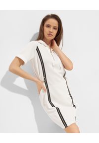 Liu Jo - LIU JO - Kremowa sukienka z aplikacją. Kolor: biały. Materiał: materiał. Wzór: aplikacja. Długość: mini
