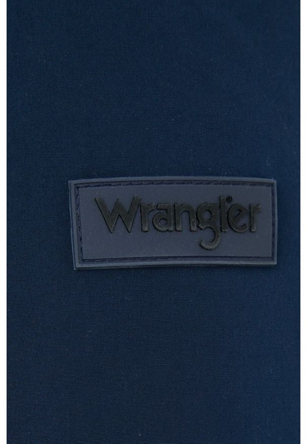 Wrangler - WRANGLER BODYGUARD MĘSKA KURTKA ZIMOWA NAVY W4B2WW114 112320200. Okazja: na spotkanie biznesowe, na co dzień, na spacer. Typ kołnierza: golf. Materiał: materiał, puch, poliester, jeans, wełna. Długość rękawa: długi rękaw. Długość: długie. Sezon: zima. Styl: sportowy, casual, biznesowy, klasyczny, elegancki