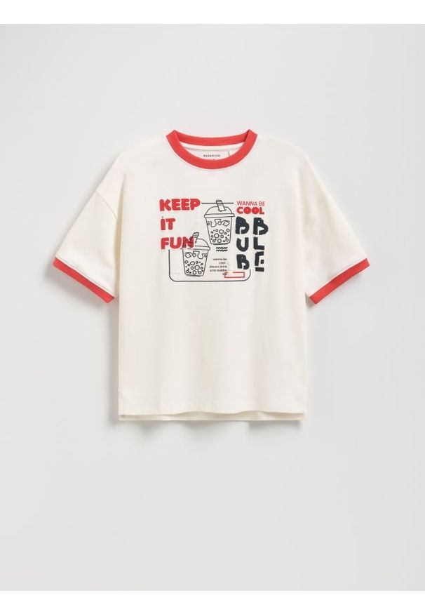 Reserved - T-shirt z nadrukiem - złamana biel. Materiał: dzianina, bawełna. Wzór: nadruk