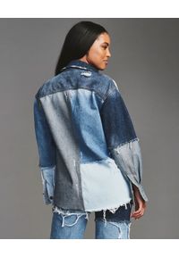RETROFETE - Patchworkowa koszula jeansowa. Kolor: niebieski. Materiał: jeans. Długość rękawa: długi rękaw. Długość: długie #6