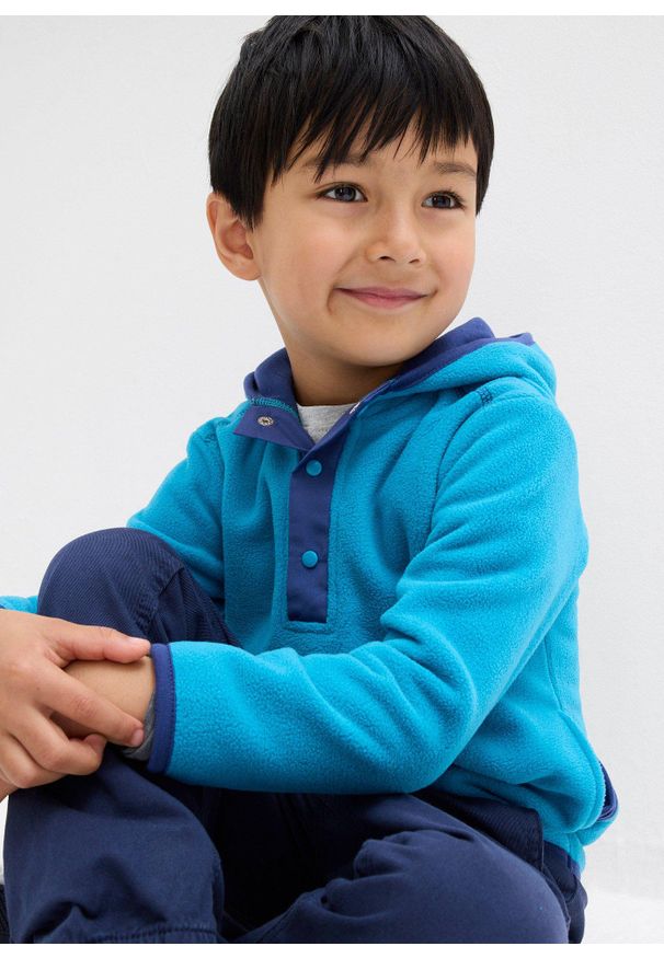 bonprix - Bluza z miękkiego polaru z kapturem. Typ kołnierza: kaptur. Kolor: niebieski. Materiał: polar