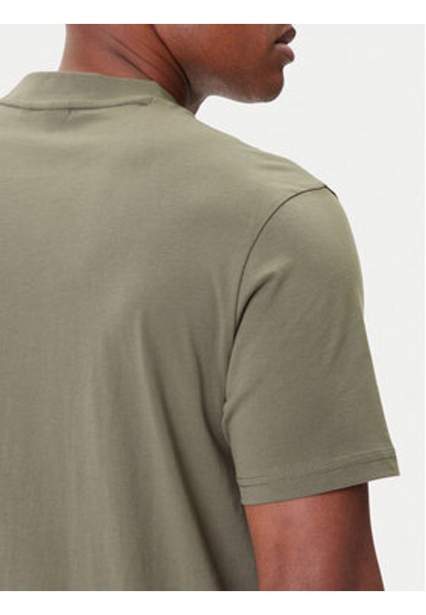 Napapijri T-Shirt S-Bald NP0A88SF Zielony Regular Fit. Kolor: zielony. Materiał: bawełna