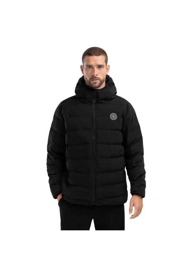 SIROKO - Wodoodporna kurtka puchowa męska Shelter. Typ kołnierza: kaptur. Kolor: czarny, czerwony, wielokolorowy. Materiał: puch