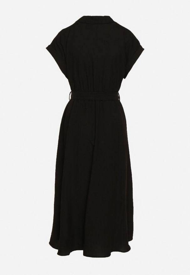 Born2be - Czarna Koszulowa Sukienka Zapinana na Guziki z Materiałowym Paskiem Moaxel. Kolor: czarny. Materiał: materiał. Długość rękawa: krótki rękaw. Typ sukienki: koszulowe. Styl: elegancki