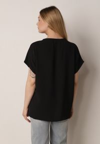 Born2be - Czarna Bluzka z Bawełną o Nietoperzowym Kroju z Guzikami Mistwin. Okazja: do pracy, na co dzień. Kolor: czarny. Materiał: bawełna. Styl: klasyczny, casual #7