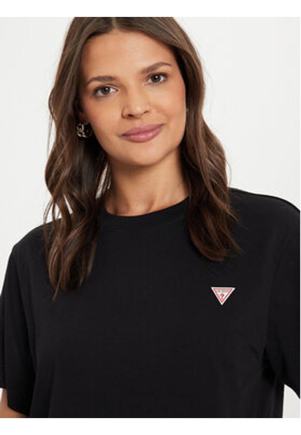 Guess Jeans T-Shirt W4YI05 K8HM0 Czarny Boxy Fit. Kolor: czarny. Materiał: bawełna