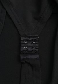 Renee - Czarne Body z Kwadratowym Dekoltem Macotte. Typ kołnierza: dekolt kwadratowy. Kolor: czarny. Materiał: jeans, skóra, materiał, wiskoza. Długość rękawa: długi rękaw. Długość: długie. Styl: elegancki #4