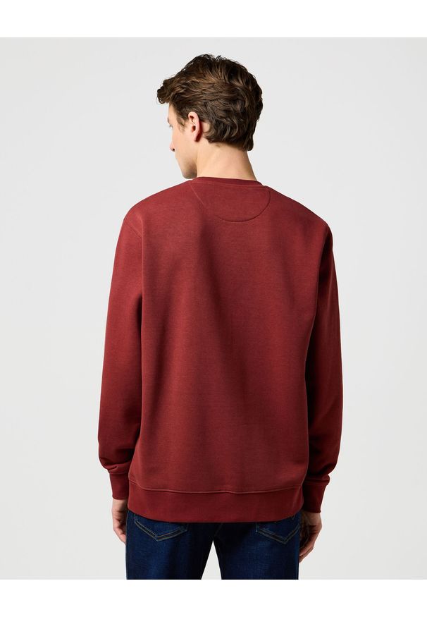 Wrangler - MESKA BLUZA WRANGLER SIGN OFF CREW FIRED BRICK 112371464