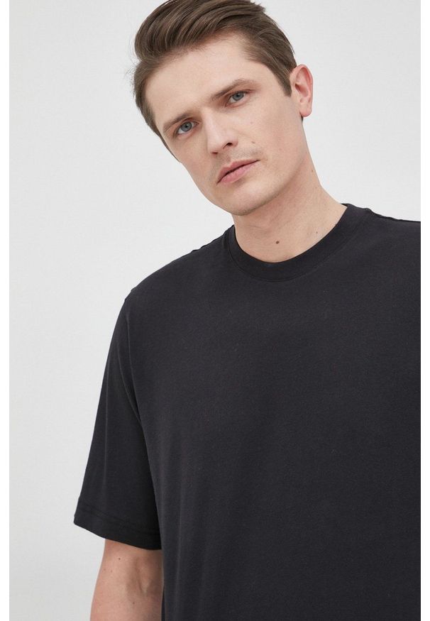 Resteröds t-shirt bawełniany kolor czarny gładki. Kolor: czarny. Materiał: bawełna. Wzór: gładki
