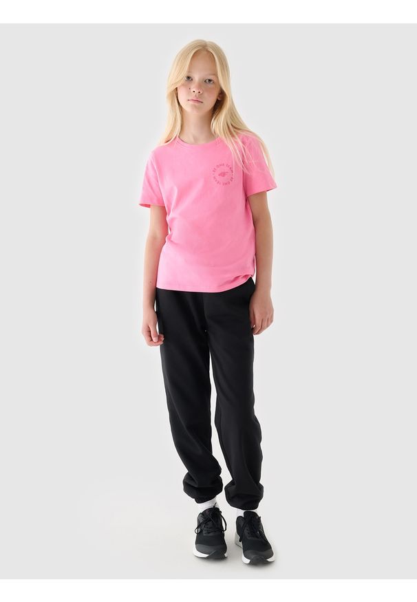 4f - 4F T-shirt z nadrukiem dziewczęcy - różowy 134 (8-9 lat). Okazja: na co dzień. Kolor: różowy. Materiał: bawełna, jersey, dzianina. Długość rękawa: krótki rękaw. Długość: krótkie. Wzór: nadruk. Sezon: lato. Styl: sportowy, klasyczny, casual