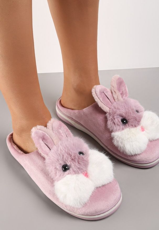 Renee - Różowe Kapcie Chloraleia. Okazja: na co dzień. Zapięcie: bez zapięcia. Kolor: różowy. Materiał: welur, dresówka, materiał. Wzór: aplikacja. Styl: casual