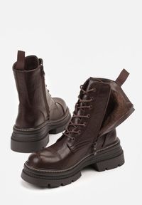 Born2be - Brązowe Botki Workery na Podeszwie z Tłoczeniami Temishe. Kolor: brązowy. Materiał: jeans, skóra. Szerokość cholewki: normalna. Styl: klasyczny #3