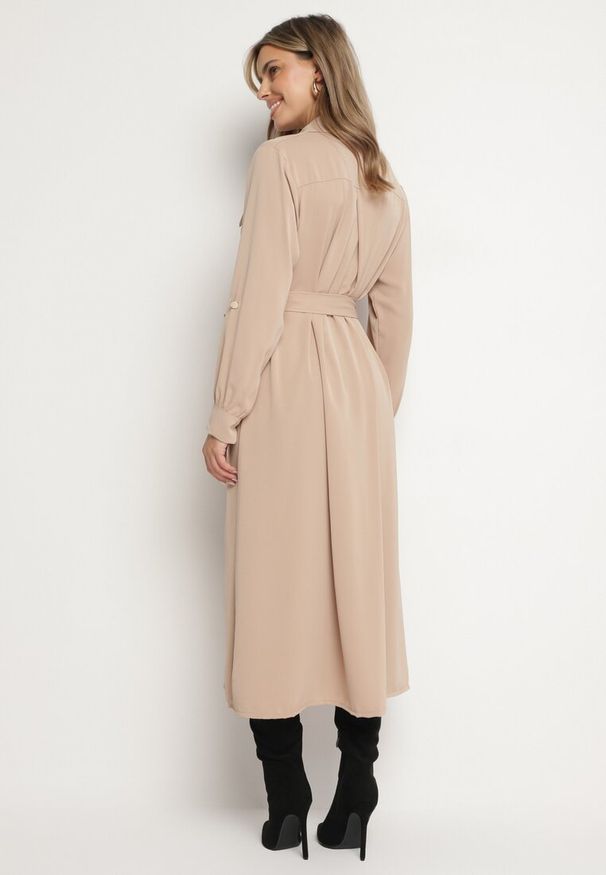 Born2be - Beżowa Koszulowa Sukienka z Podpinanymi Rękawami i Dodatkowym Wiązanym Paskiem Ivandria. Okazja: na co dzień. Kolor: beżowy. Typ sukienki: koszulowe. Styl: klasyczny, casual