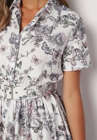 Born2be - Biało-Szara Koktajlowa Sukienka w Kwiaty z Gumką w Talii i Ozdobnym Paskiem Vimaretta. Okazja: na co dzień. Kolor: biały. Materiał: jeans, tkanina. Wzór: kwiaty. Sezon: lato. Styl: wizytowy #4